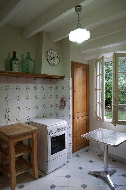 La Maison D'En Face Villa Saint-Affrique-les-Montagnes Rom bilde